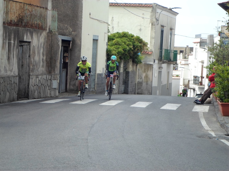 Ischia 100 cycling race is won uphill